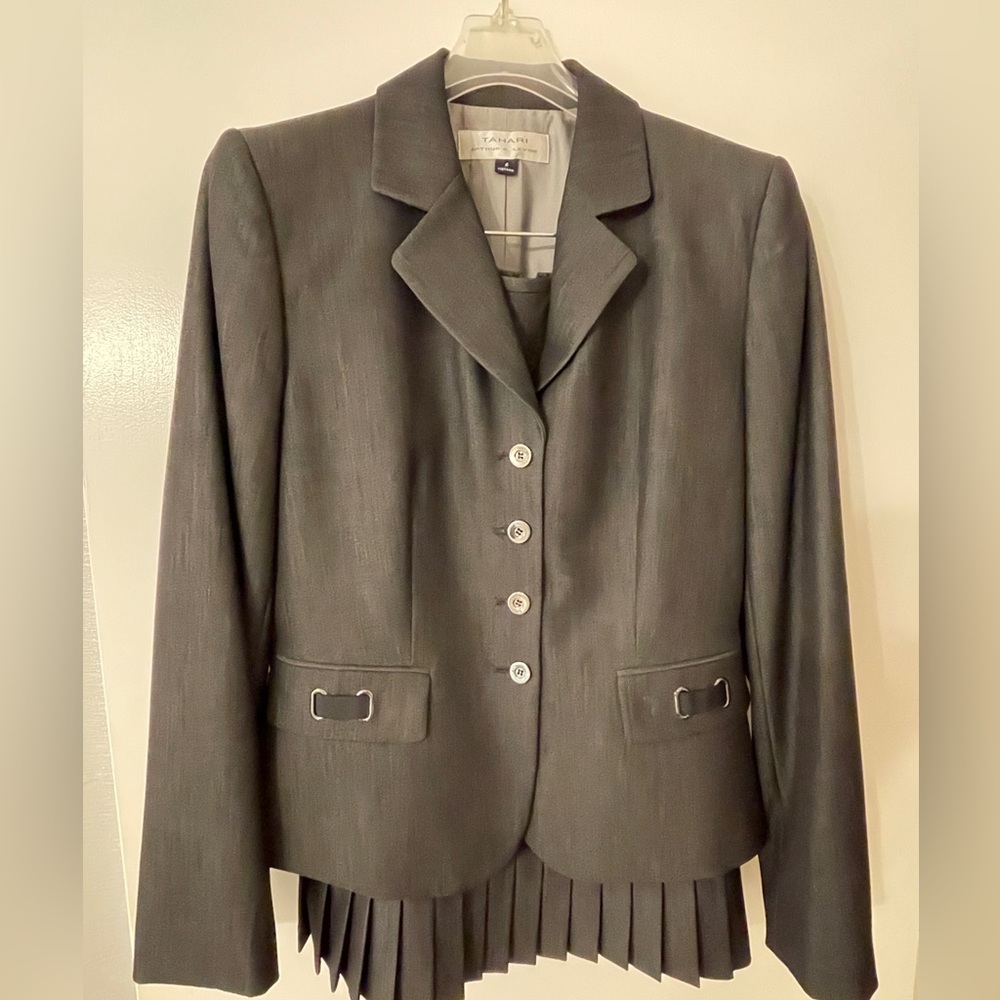 Tahari two piece skirt suit